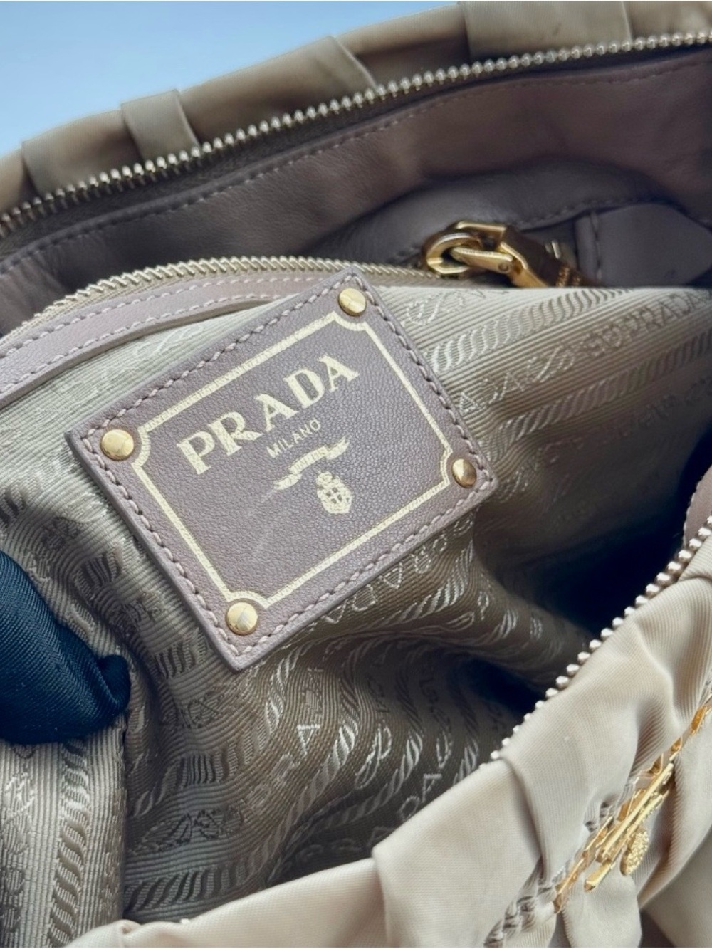 ✨ AUTHENTIC ✨Prada Vintage Tessuto Gaufre Ruched Nylon Satchel Handbag-Tan/Beige - Picture 10 of 13